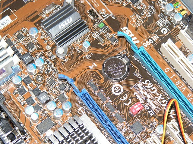 汽车电源变220v 汽车电源变压器的作用