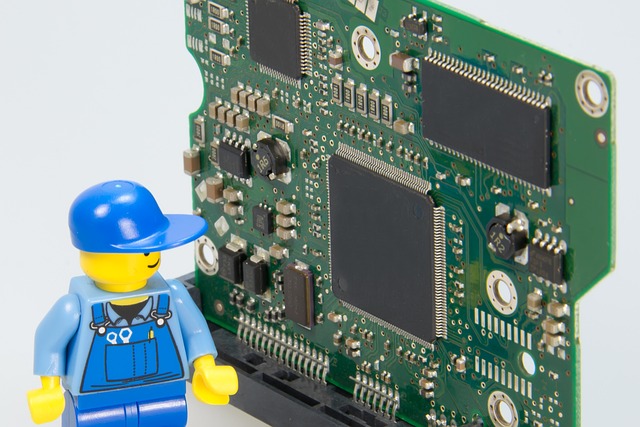 电子 DIY，用 AH8650 制作一个可装入开关插座里的 3.3V 模组